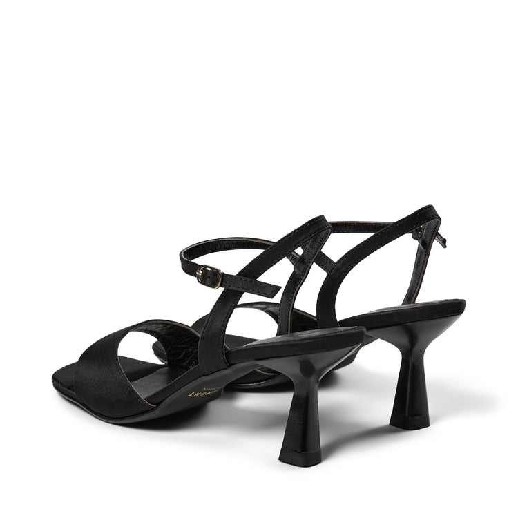 Pavement Helma Heels Black satin 705