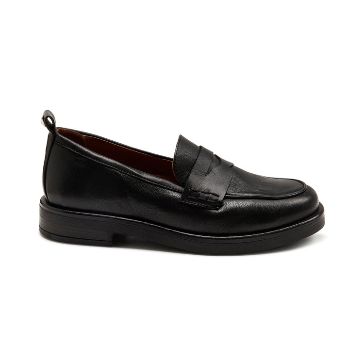 Pavement Shelly Nappa Loafers Black 020